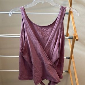 Lululemon wrap around crop